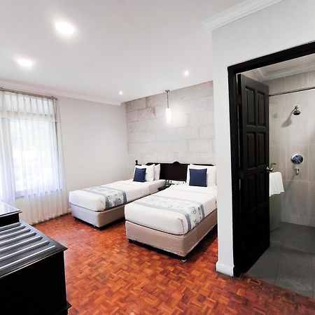 Puteri Gunung Hotel Lembang Eksteriør billede
