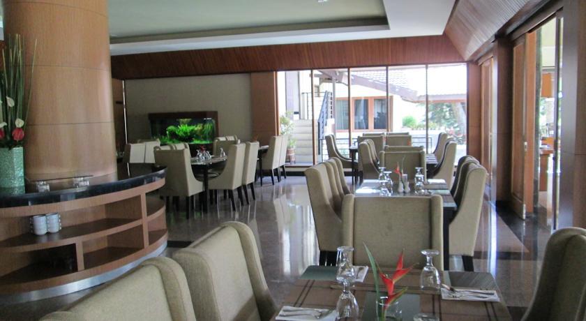 Puteri Gunung Hotel Lembang Eksteriør billede
