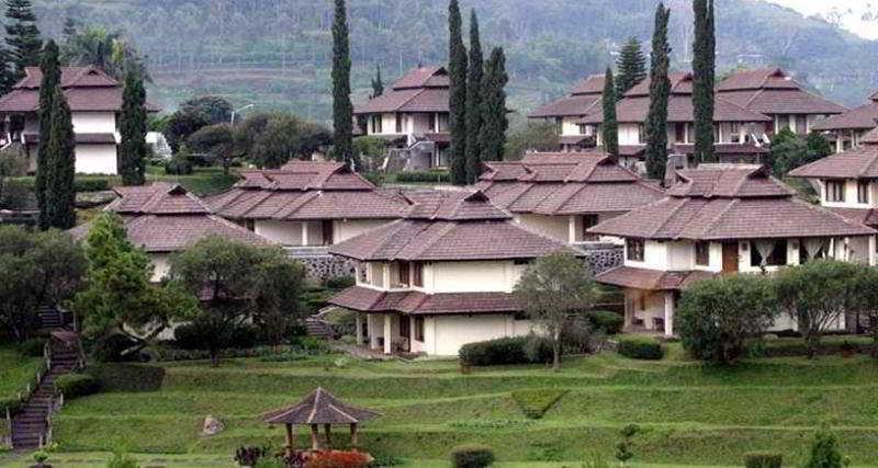 Puteri Gunung Hotel Lembang Eksteriør billede