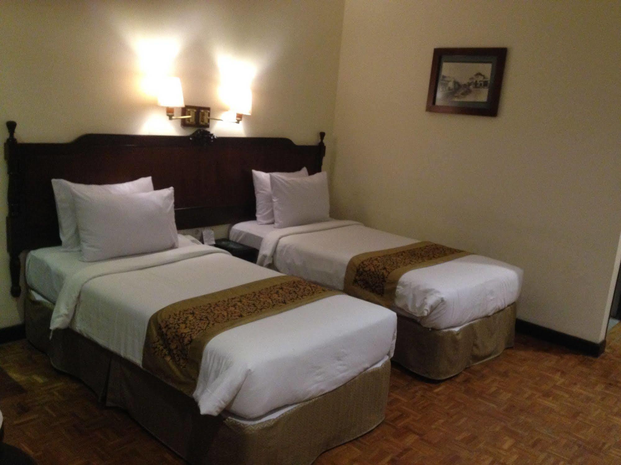 Puteri Gunung Hotel Lembang Eksteriør billede
