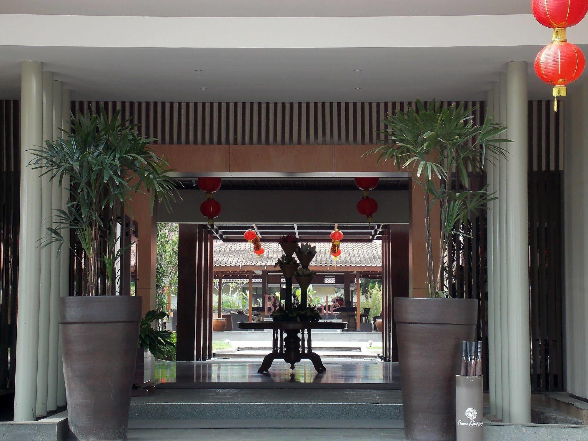 Puteri Gunung Hotel Lembang Eksteriør billede