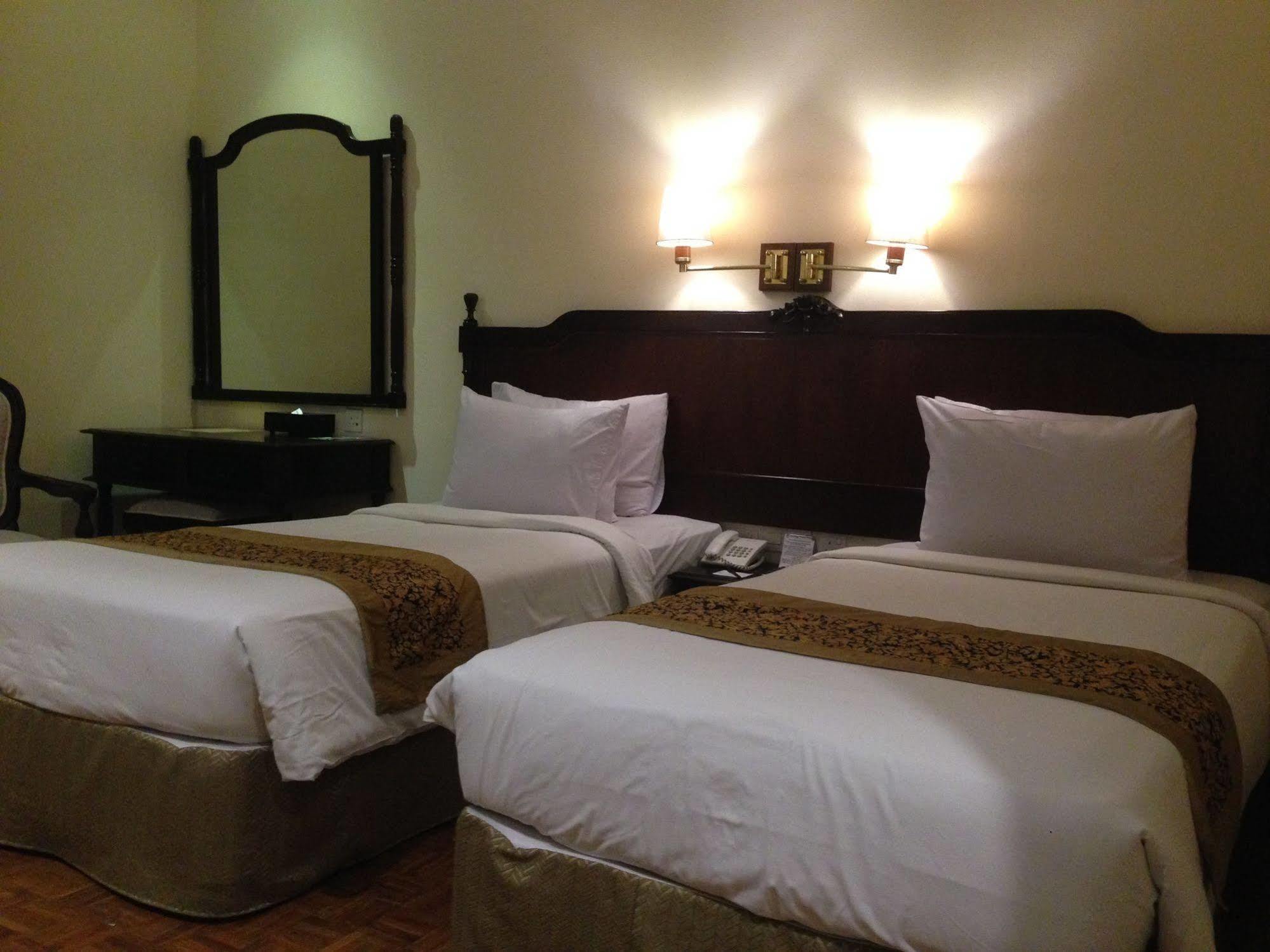 Puteri Gunung Hotel Lembang Eksteriør billede