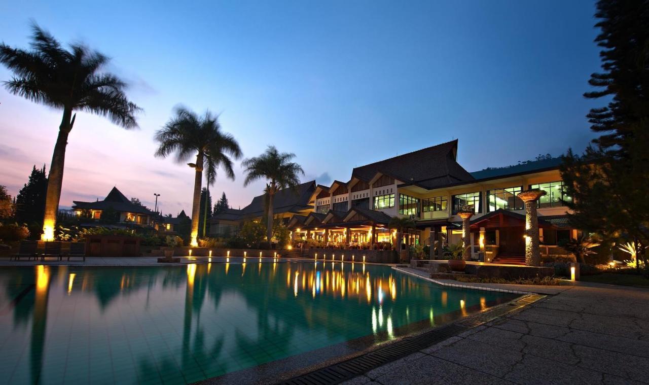 Puteri Gunung Hotel Lembang Eksteriør billede